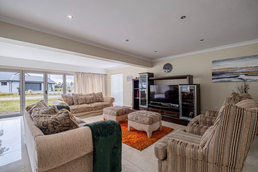 4 Bedroom Property for Sale in Wedgewood Golf Estate Eastern Cape